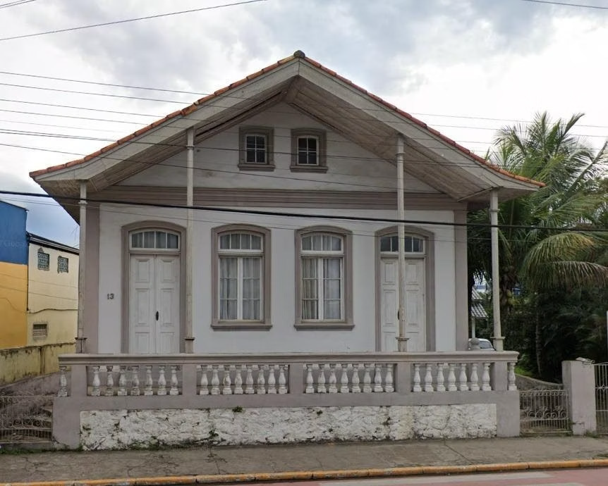 Casarão histórico no centro de Navegantes